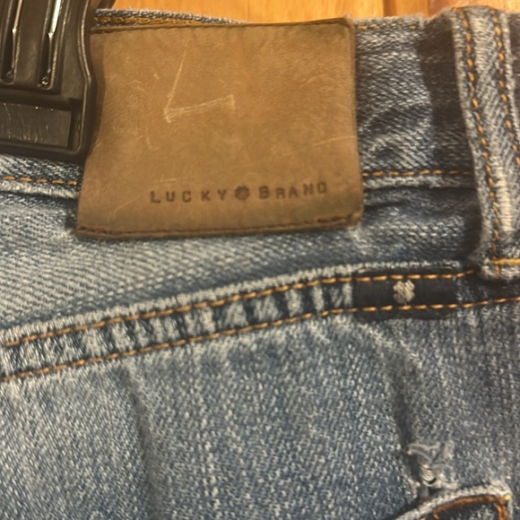 Lucky Brand Distressed 121 Heritage Slim Jeans - Picture 3 of 5